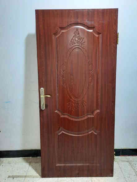 ابواب خشب مستعملة نظيفة للبيع سعر الواحد ٦٥ وبي مجال
العنوان ياسين خريبط 
رقم الهاتف ***********
