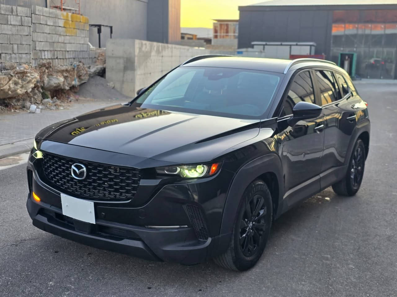 Mazda 2023 cx50 AWD ***********
ڕەنگ ڕەش مواسەفات . بەسمە . کوشن هیتەر و کارەبا  . سندوق جەگ . پانۆراما . دەبڵ اکسل . پێش و لاتەنیشت ڕادار . تەبریت مەرکەزی  لايت بيش و دوا عه ده سه. کاتی نەشکاوە 3 مانگ کاتی تیا ماوە . پێش و پشتی کەپسە . ٣ مودى ليخورين  چاملخی پێش ٢ پەڵەی تر بۆیاخ هەیە هیچ ناوی نەگرتووە  
 نرخ ١٧٨
شوێن سلێمانی
