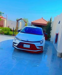 كورلا هايبرد شكل الامريكي S 2023 ماشية ٣٥ الف كم مكفولة  المواصفات:  ف...