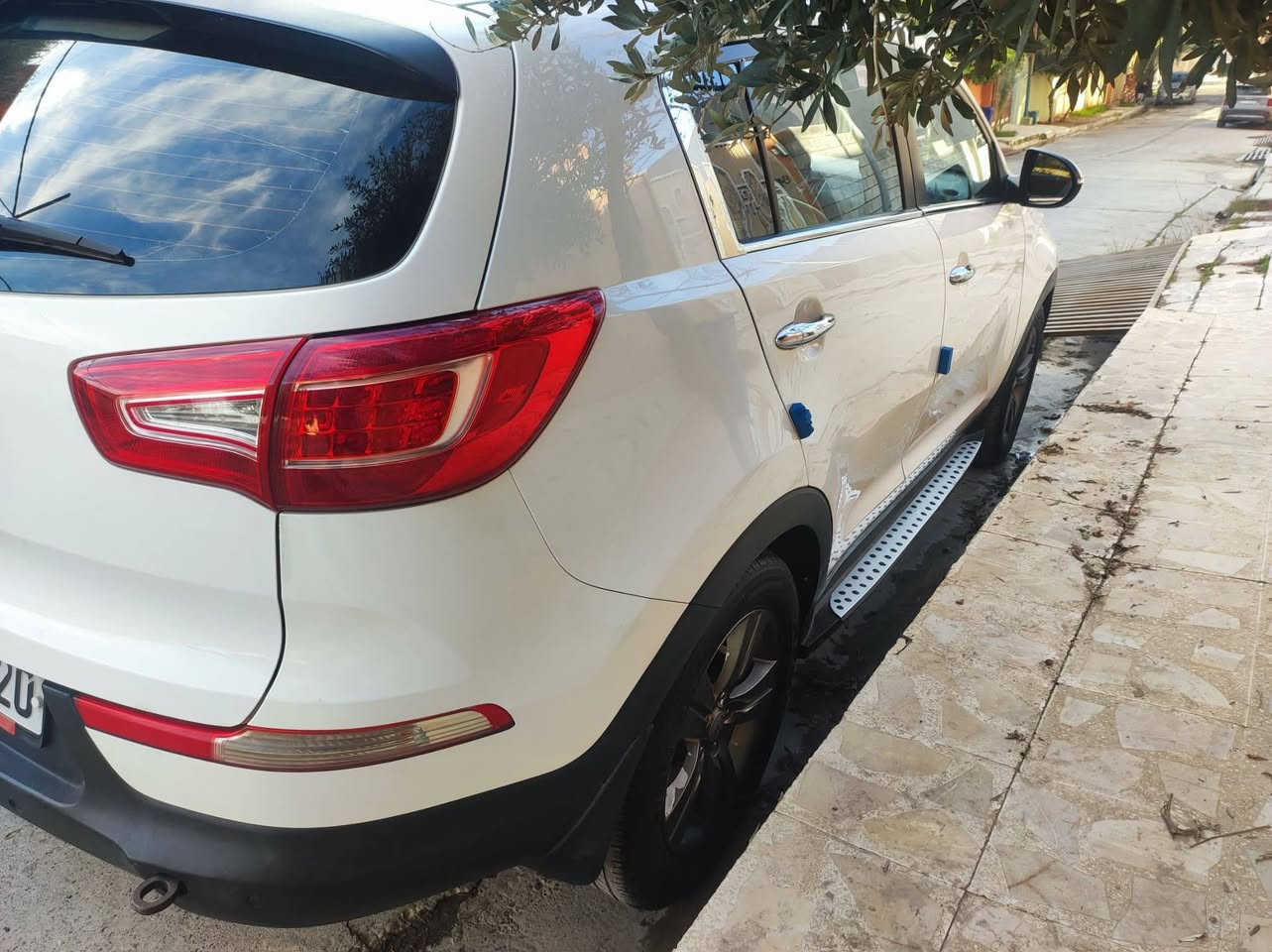 سلام عليكم
سبورتج 2012 
بدون صبغ فقط تعديل بارد راس الجاملغ
فول مواصفات من عده البصمة
ماشية 240 
سعر 152
بيها مجال بصيط
***********
