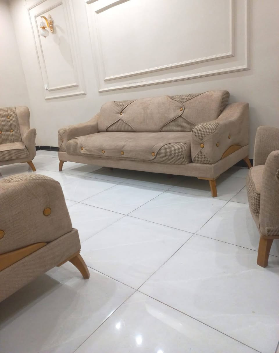 تخم تركي 8 مقاعد مودرن نضام سرير سفج بولستر طبي دير فريم ارجل زان نضيف جدا  مبي اي ضرر سعر... 550 وبي مجال بسيط


**إذا كنت صاحب هذا الإعلان وتريد حذفه لأي سبب، رجاءا أرسل رسالة إلى الدعم الفني**