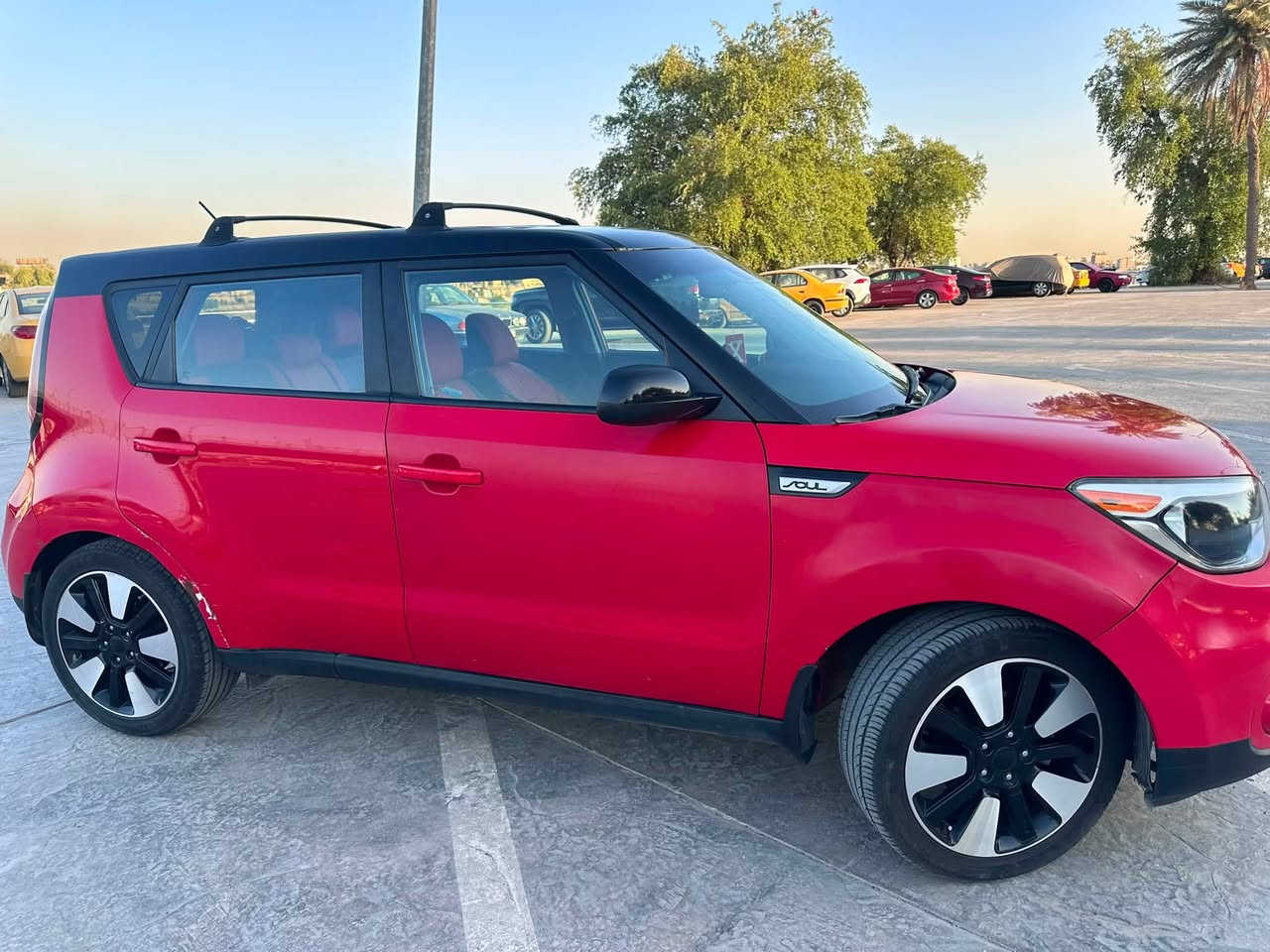 🚗 كيا صول 2019  وارد أمريكي للبيع 
🔹لون مميز احمر واسود 
🔹 الموديل: 2019
🔹 الممشى: 65 ألف ميل

📌 تفاصيل السيارة:

* حادثة  بيبان  اليمين 
* شاصي ولغود سليم
* مكينة مفتوحة وحالتها ممتازة
* مع موجود ملاحظات موضحة بالصور 

🛠️ الصيانة:

* حدادة وغرفة حديثاً
* دهن كير جديد
* بلكات جديده
✨ سيارة ناعمة جداً وتبريدها ثلج ❄️

💰 السعر: 115 ورقة
📍 الموقع: الكاظمية
📞 ‭***********‬ (واتساب متوفر)
