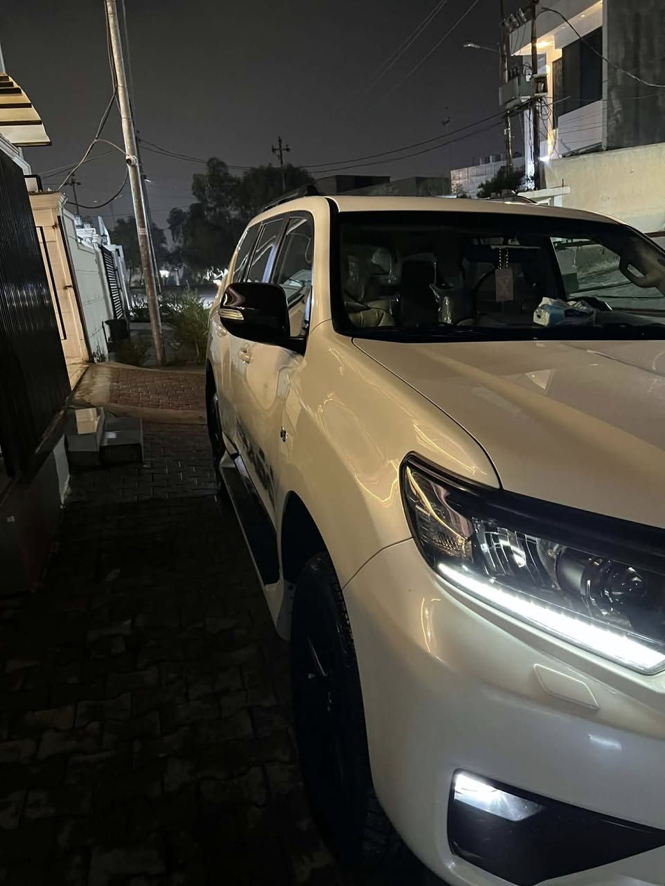 برادوو ٦ سلندر txs ابيض ماشيه ٢٥ الف شركة ساز كركوك ***********
