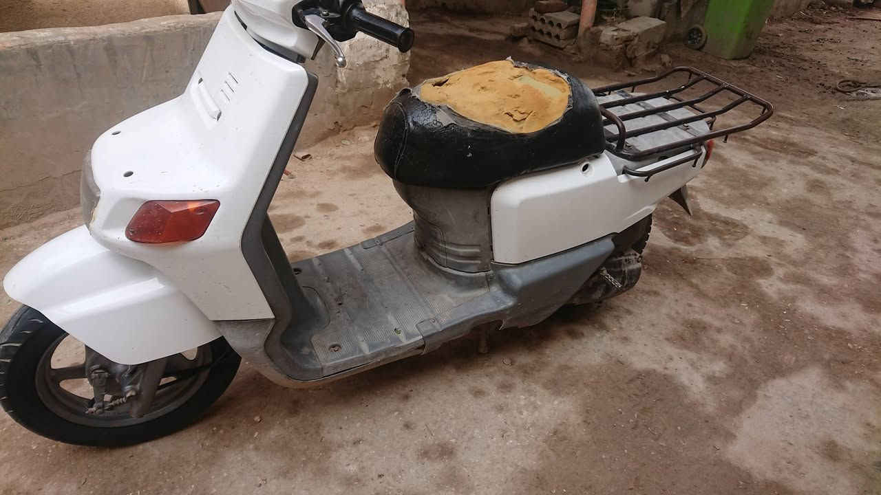 سلام عليكم دراجه بيكم نضيفه  كهربائياته شغاله الرقم  *********** السعر 500
