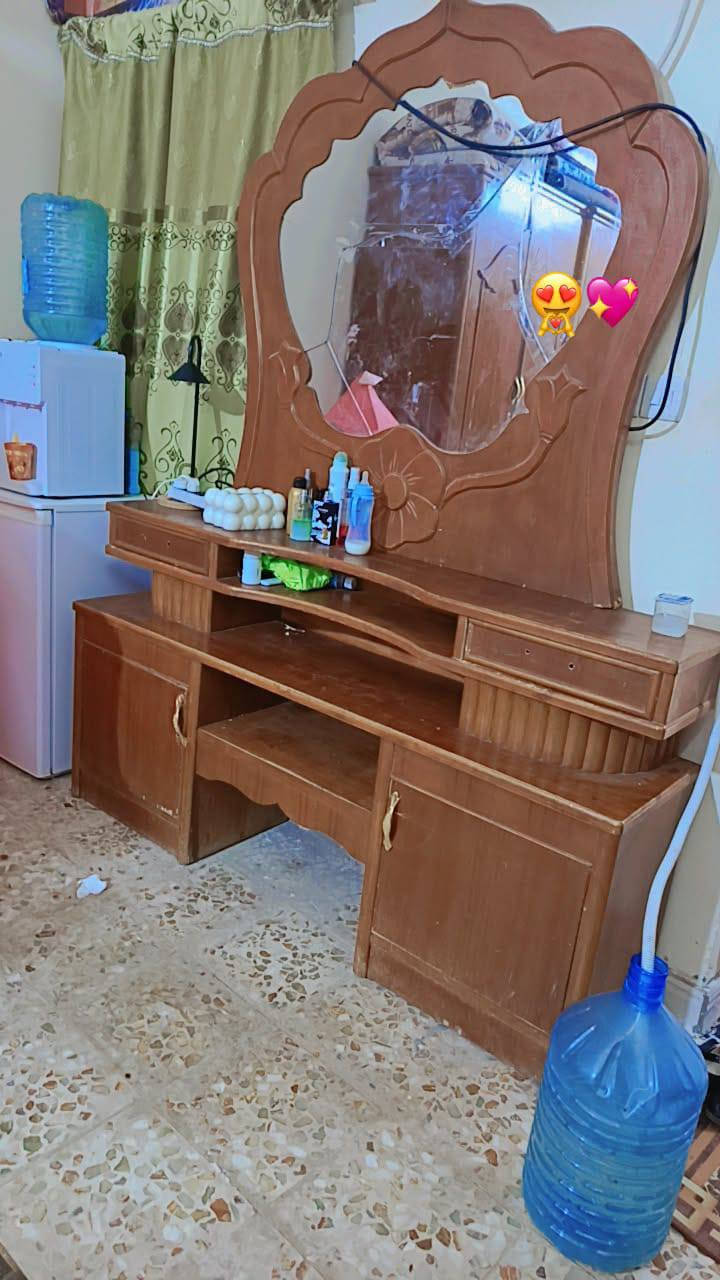 السلام عليكم
بسبب الوعود الكاذبة وعدم المصداقية
غرفه اخشاب مستعمله للبيع السعر 350 قفل للاتصال على الرقم ***********
