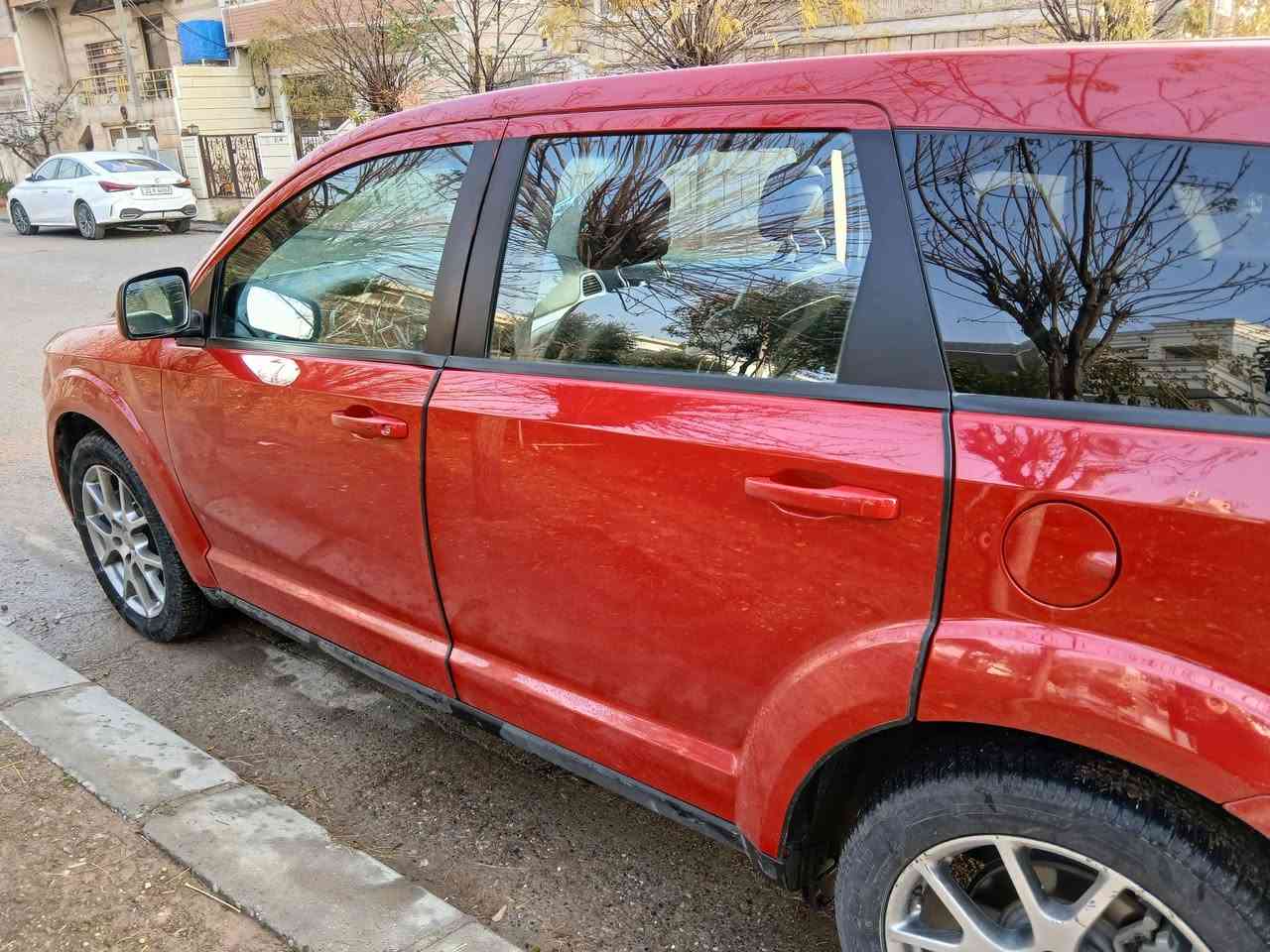 السلام عليكم إخواني
جورني موديل 2017 السيارة GT يعني فول مواصفات 
الجناي للجورني يعرف شنو يعني ال GT 
السيارة حادثها ورقم الشاصي موضح بالصور 
المواصفات :
" بصمة( تشغيل + أبواب عدد 2 + صندوق ) .
" كشن جلد أبو الخط الأحمر فقط في الGT .
" كشن تدفئة السائق مع الكشن الأمامي مع ستيرن تدفئة مع مراية جانبية عدد 2 تدفئة .
" محرك 3600 ستة سيلندر المحرك والكير بلاد ما مفتوح شرط و بوضعية جدآ ممتازه .
" بالنسبة لصبغ السيارة فقط جاملغ جهة السائق والجاملغ ( أصلي ) شرط ولكن كان غير لون والبنيد مع الدعامية الأمامية أصلي نفس اللون  .
" سبعة راكب أصلي بلادي مو تحوير  .
" تبريد مركزي ثلاث قطع ثلج وبدون حماوة بالصيف شرط لأن بدلت ولف حماوة مال أوباما (85) مع جوزة حماوة (85) والراديتر هي جديدة أصلا يعني أنسى شي اسمه حماوة بالصيف الحمد لله .
" فتحة سلايد روف في القمارة .
" كامرة خلفية بلادية مو تحوير  .
" تخم تاير جديد مع صدر أمامي و خلفي كامل مع الدبلات كله تبديل جديد .
" السيارة بإسمي شخصيآ وشرط التحويل والسنوية لغاية عام 2030 .
" السعر (145) ورقة مع مجال قليل .
" الإتصال *********** .
