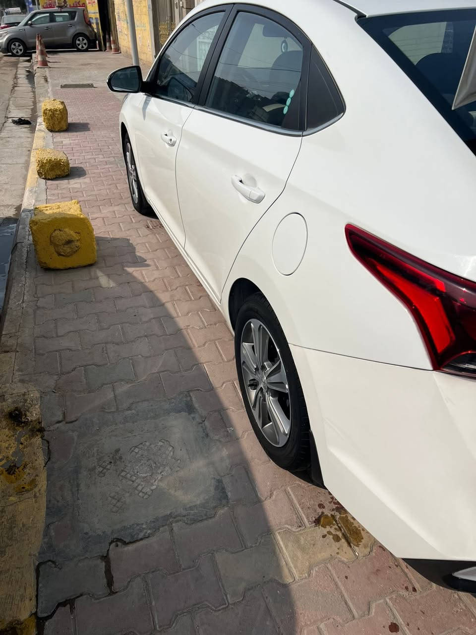 سلام عليكم هونداي اكسنت موديل 2020 خليجي مكفوله كفاله عامه عدا رصعه بجاملغ صغيره مطلعه      
علبارد  فتحه مري شفط تبريد قطعتين رقم بغداد بأسمي ماشيه29 سياره عله وضعيتها مكاني بغداد شارع الاسواق المركزيه الاتصال ***********
