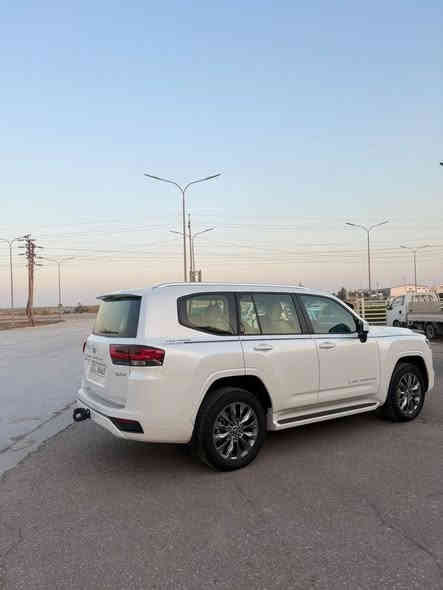 سلام عليكم 
للبيع لاندكروز موديل 2024 مكفولة كفالة عامة من كلشي 6سلندر 4000
مواصفات السياره 
فتحة سقف 
جنطة كهرباء 
كراسي جلد 
كراسي كهرباء 
شاشات تطبيق اصل 
3 شاشات 
كراسي تدفئة 
كراسي تبريد 
لايت زنون 3 عدسات 
كشاف لايت 
زراك لايت 
3 قطع تبريد 
جامات تصعد وتنزل كهرباء اوتو 
مري كهرباء وشفط 
نضام SPORT
نضام OTOhold
نضام صعود الجبال 
نضام المنحدرات 
داخل جلد بيجي 
بك لايت LED 
كامرات خلفية وامامية 
حساسات أمامية 
حساسات خلفيه 
سياره جديدة حيل
مكان السيارة صويره
السعر المطلوب 735 وبيها مجال 

***********
***********
