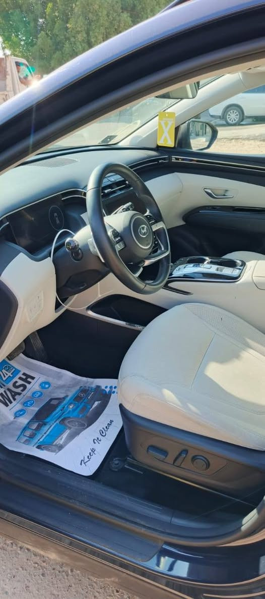 سلام عليكم سياره توسان البيع/24/موصفات فول ماشيه 16/مكفوله كفاله عامه مرقمه بغداد بسمي مكان بغداد سيديه/***********
