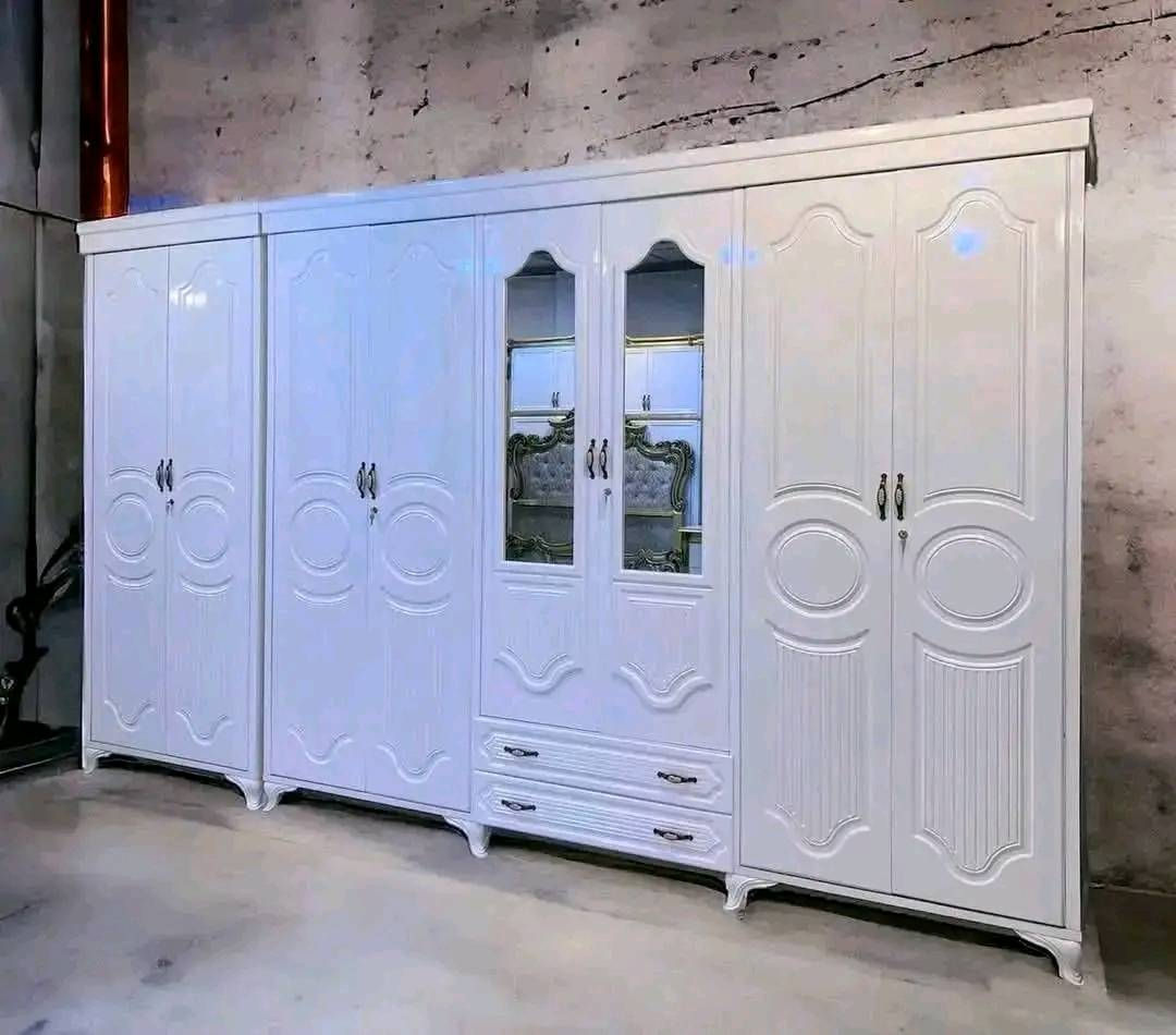 السلام عليكم انه صباغ واشد غرف واصلح غرف بيبان واهذ شغلي واهذ رقمي *********** ابوحسن حت اذغرفه مصبوغ صاج نصبغ ابيض حراري وعدنه سيارة تنقل الغراض من بيت البيت وشد غراف وفتح انه خادم
