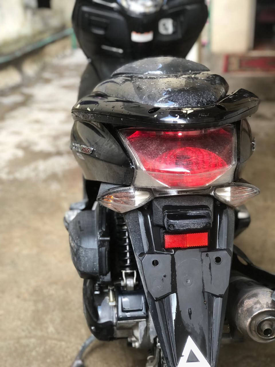 السلام عليكم دراجه للبيع جي الاول نظيف لوك السعر 11 ورقه محرك 150 ***********
