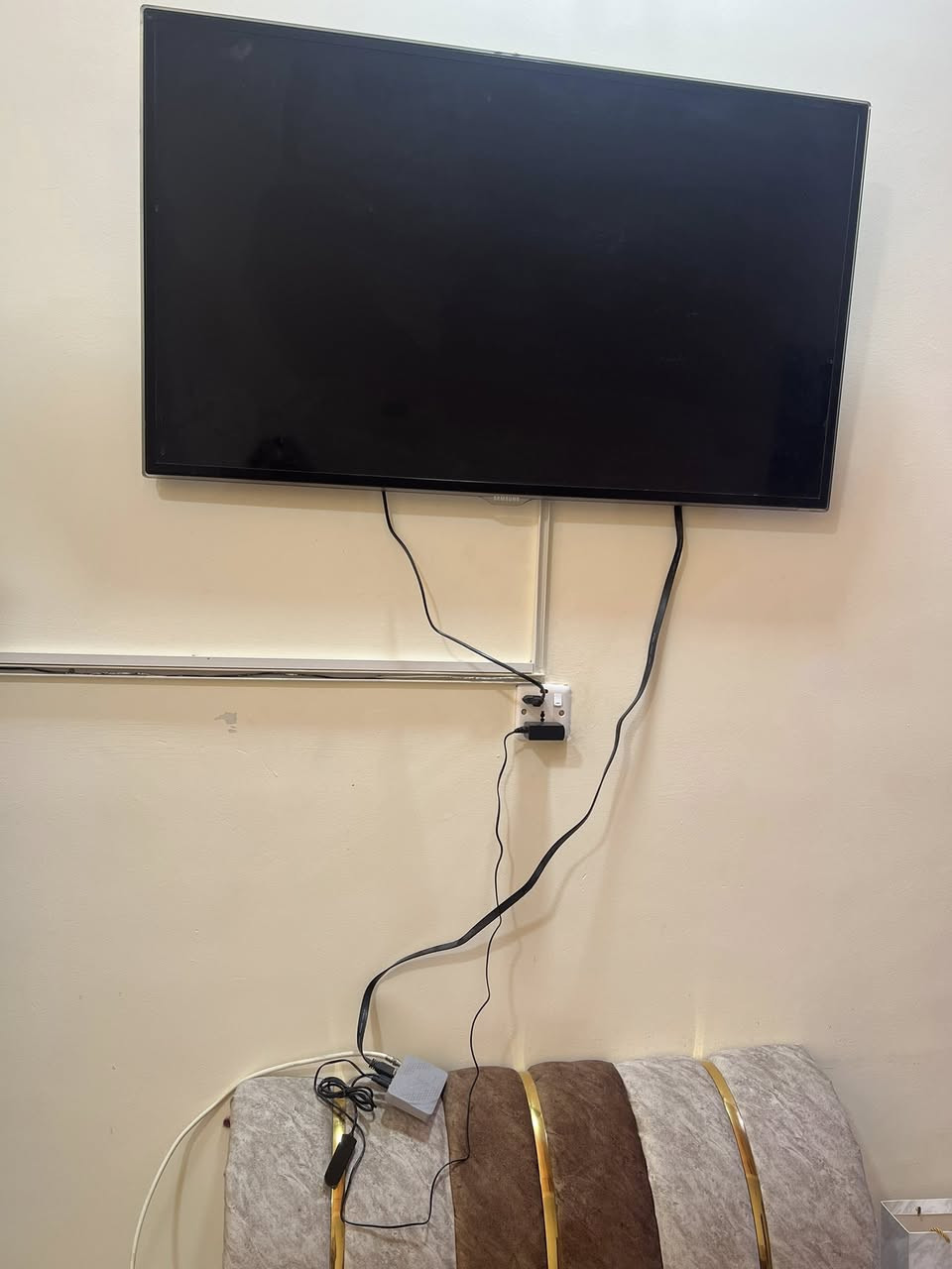 أثاث بيت كامل للبيع في البصره /البراضعيه/للاستفسار الاتصال بالحجيه ام علاء  ***********
