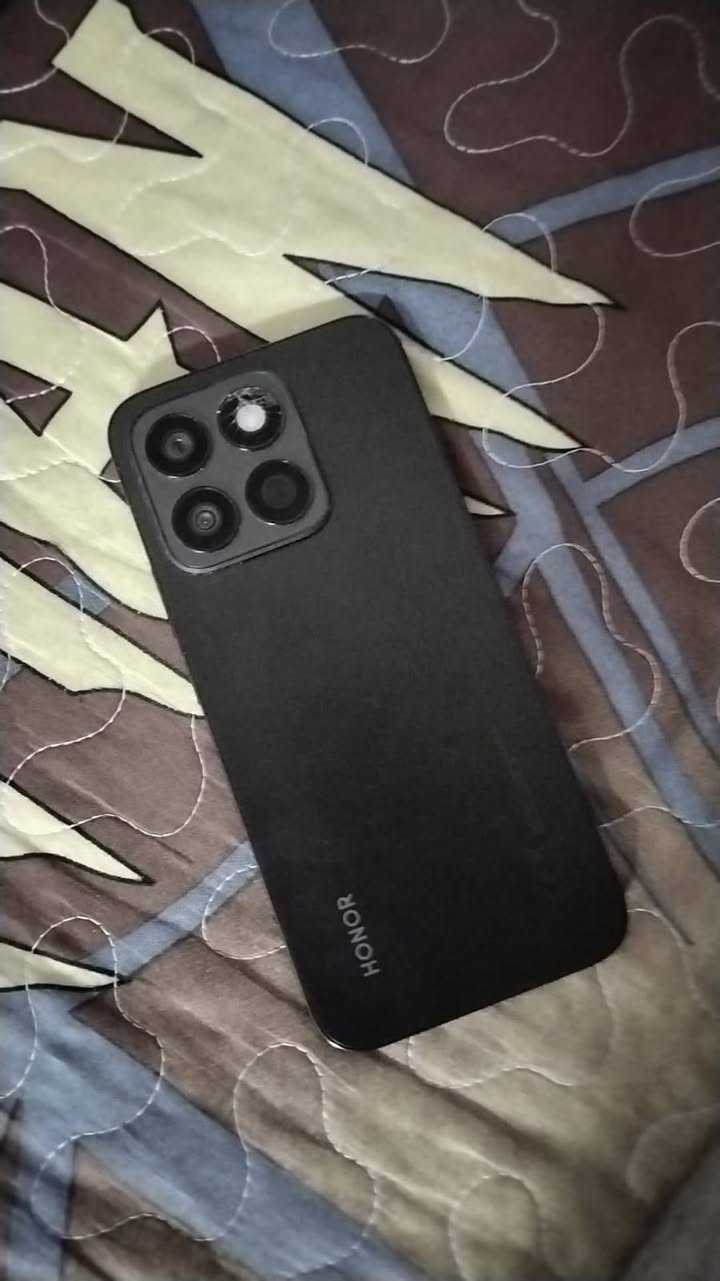 سلام عليكم جهاز هونرر x8c الجهاز مكفولل مابي اي عيب بسس شاشه فلاش مكسور ومستعملل قليل وكفرر هديه وياا الموصفاتت الجهاز
ذاكره 256 سلام عليكم

رام 8
البطاريه 5000 مللي امبيرر واط 35
اصدار الأندرويد 15
السعرر خاص
سلام عليكم جهاز هونرر x8c الجهاز مكفولل مابي اي عيب بسس شاشه فلاش مكسور ومستعملل قليل وكفرر هديه وياا الموصفاتت الجهاز


**إذا كنت صاحب هذا الإعلان وتريد حذفه لأي سبب، رجاءا أرسل رسالة إلى الدعم الفني**