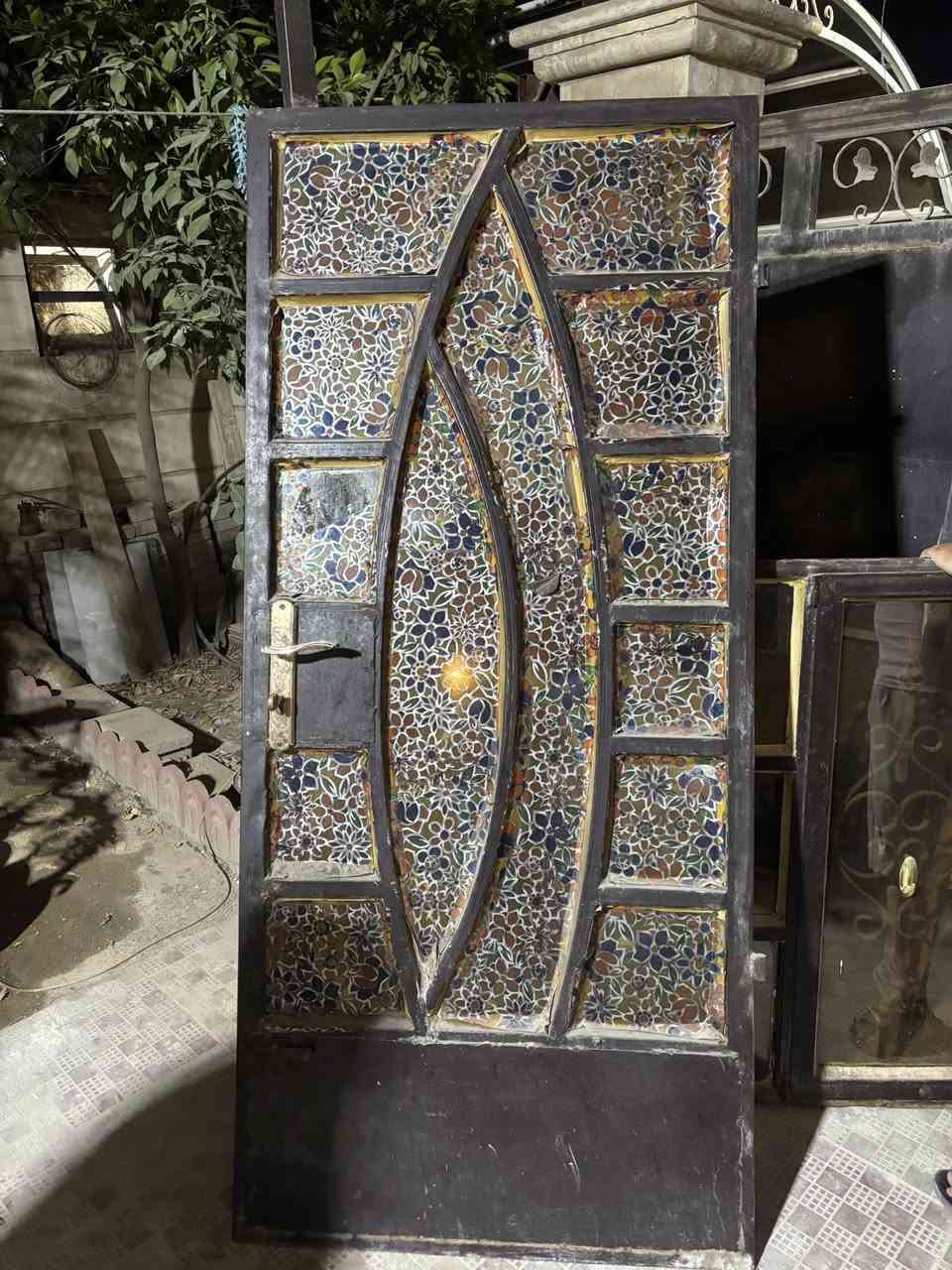 السلام عليكم
عندي ابواب حديد للبيع عدد ٢ نضيفات جدا مع شباك عدد ٣ ايضا نضيفات بالنسبه للسعر على الخاص او الاتصال على الرقم ( ***********)
