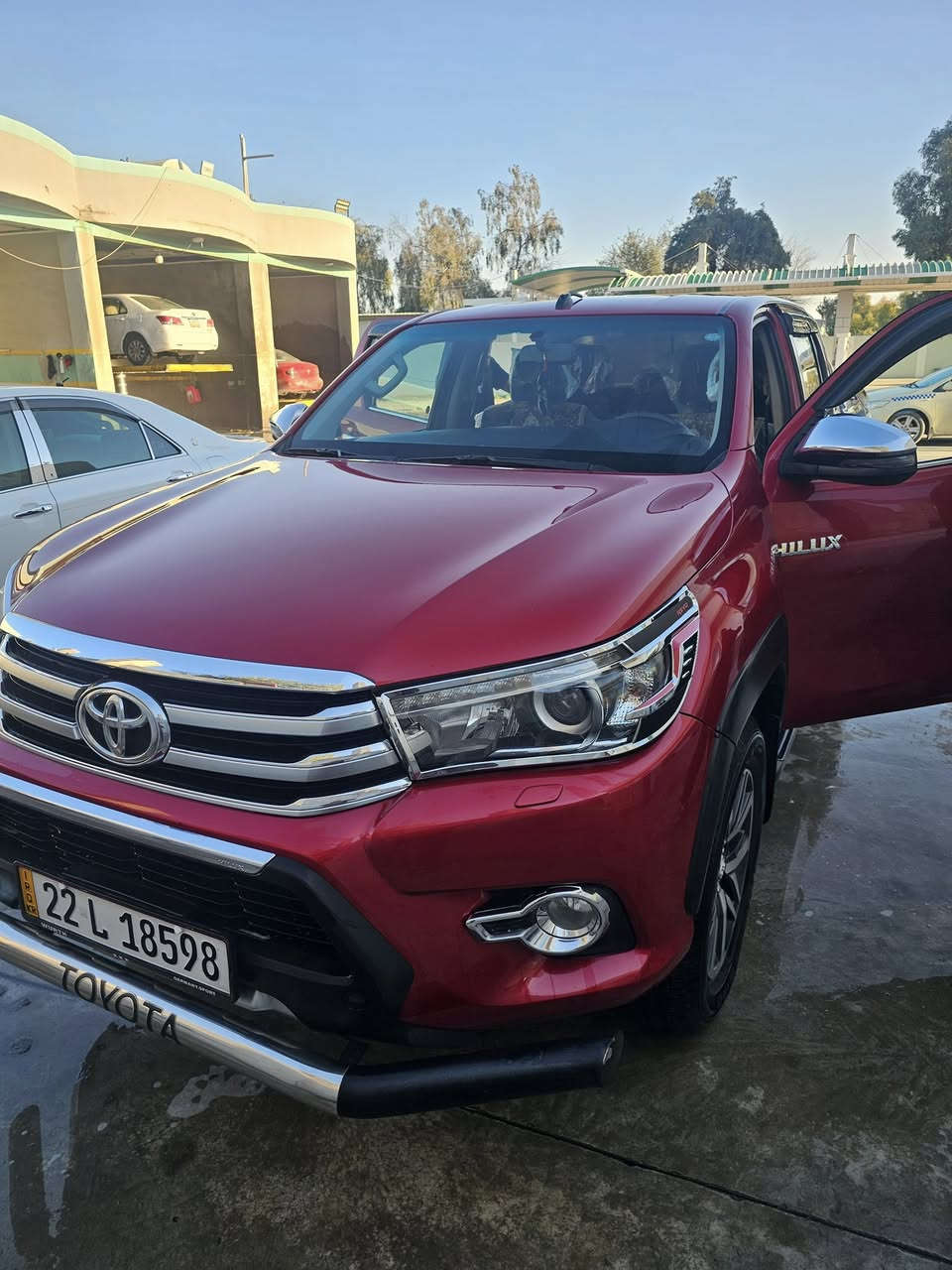 السلام عليكم  بيكم هايلوكس2018 فول مواصفات كير اوتوماتيك مكينه ديزل  (كاز) السياره مكفوله من الدعاميه للدعاميه. بيها رصعه صغيره بالبنيد  سياره فول مواصفات  بصمات تشغيل او ابواب. فور ويل  زراكات لايت  سنويه جديد رقم جديد للاستفسار ***********
