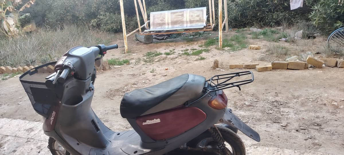 دراجه منغولي ام سله مفتوحة مره وحده شرط ناعمه ماتنسمع كفرات بلاد كله بلاد تايرات زوج  هورن لايت بكلايت اشاير كامله سلف نكره سعر 320وبيه مجال اطويريج  ***********
