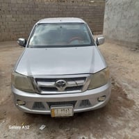 هايلوكس • ٢٠١١ • مكينه وكير