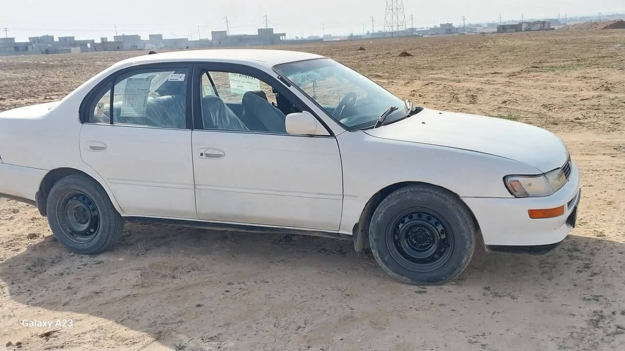 كورلا ١٩٩٢ شرط التحويل رقم جديد وهزه جديده وكابون بانزين ترهم نص ولباقي مده سعر بنقد ٥٢ )***********
