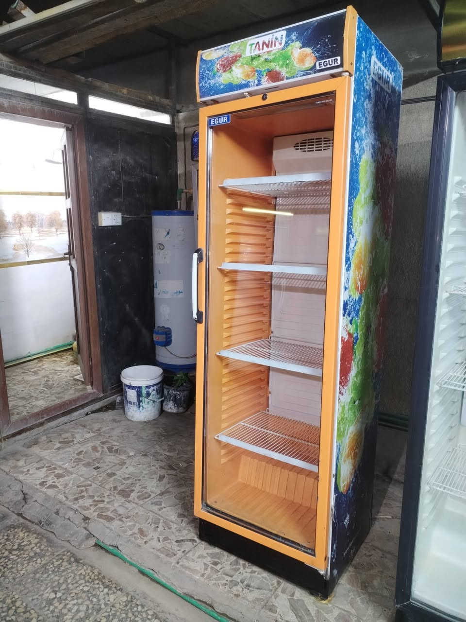 عارضات عمودي عدد 4 شغالات السعر كلهن 700 نهايتهن العنوان بغداد حي اور الشراي يتصل على هذا الرقم ***********
