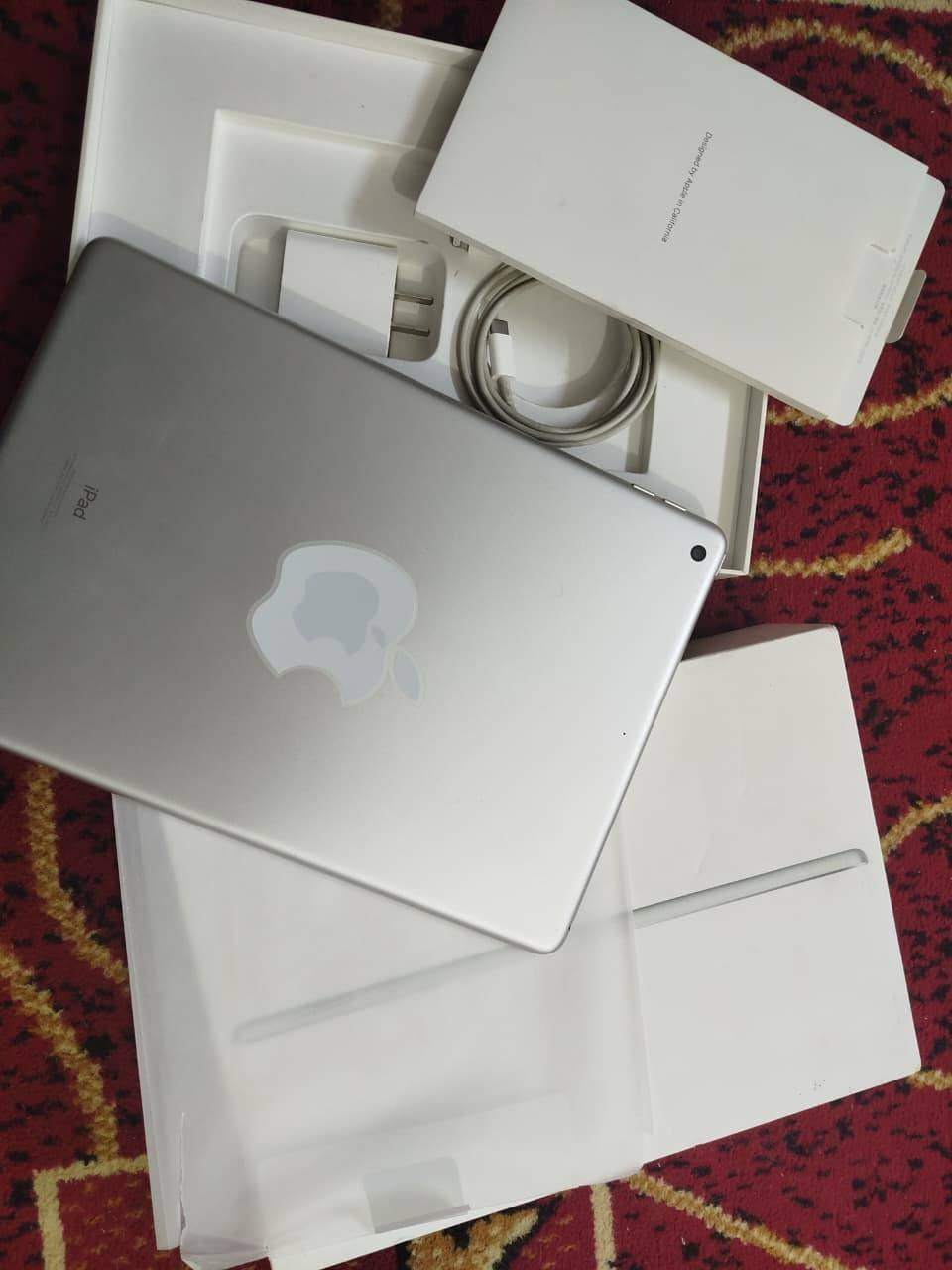 ايباد ٩
ذاكرته ٢٥٦
اغراضه كامله (كارتونه و شاحنه و كفر)
نظافته مثل ما تشوفون ١٠٠/١٠٠
سعره ٣٥٠ مع مجال بسيط جدا
مكاني نجف


**إذا كنت صاحب هذا الإعلان وتريد حذفه لأي سبب، رجاءا أرسل رسالة إلى الدعم الفني**