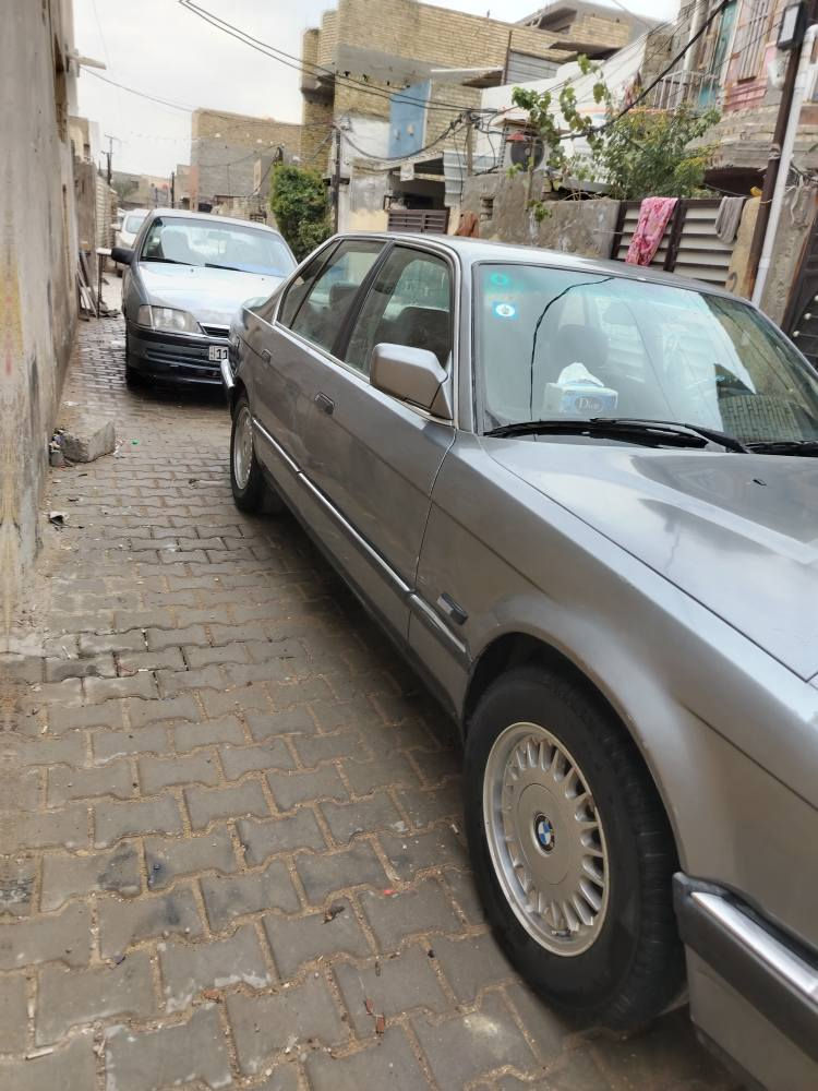 بيم موديل 92 سياره حلوه تجي وشوف مصبوغه عام جماليه بدون ضربه كهربائات كله شغاله كير مكينه مكفولات دواخل نضيفه سنويه جديده رقم جديد سياره مال جناي العنوان بغداد الشعله *********** اتصل ودلل رحمه لوالديكم شراي يشلع عيوني والميشتري يعبر المنشور بغداد, العراق
