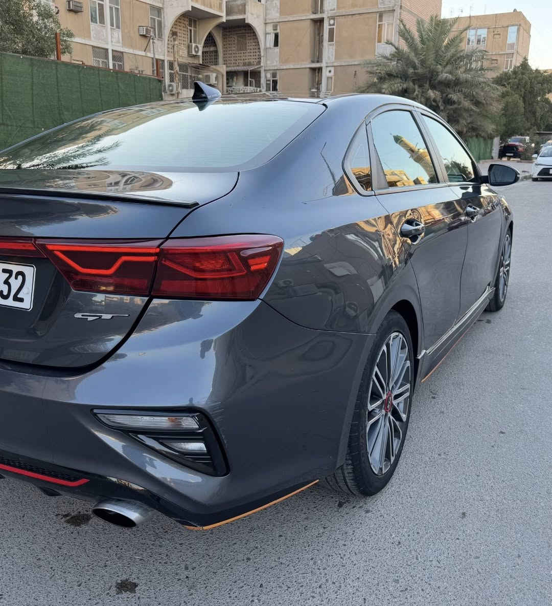 السلام عليكم
للبيع فقط 
فورتي GT
موديل 2020
الون نفطي 
حادثها جاملغ وأقل من ربع البنيد صبغ 
العنوان زيونه 
السعر 127$
موبايل ***********
