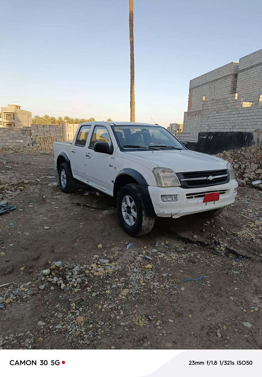 شوفر ليت لوف ٢٠٠٥ مزاد وزارة الداخلية مكينه كير تبريد كلها شغاله وجاهزه مكانها ديالى بعقوبة السعر ٣٦ وبيها مجال ***********
