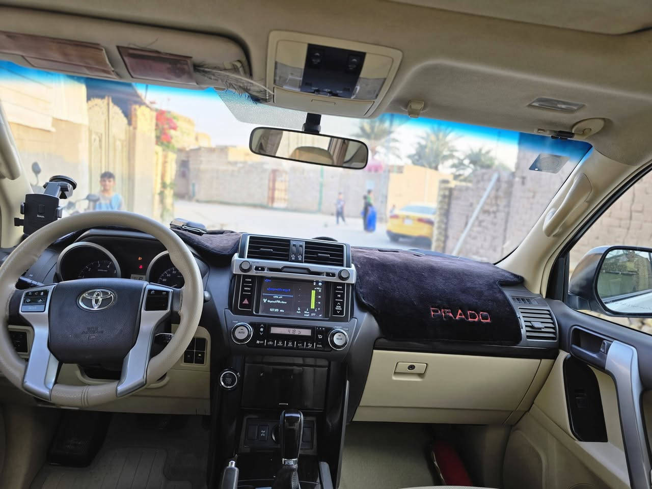 برادو فئه txl
مديل 14
مكينه سته سلندر حجم ٤٠٠٠
بدون صبغ ومعجون 
يوجد سونار مذكوره بيه تفاصيل
سنويه باسمي مجدده ل 2030
ماشي 230
السعر 325 بي مجال 
***********مكان ديوانيه
