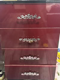 الي محتاجهن يتصل يفتحن وياخذهن مجاني  مكاني الغزالية 07730995533