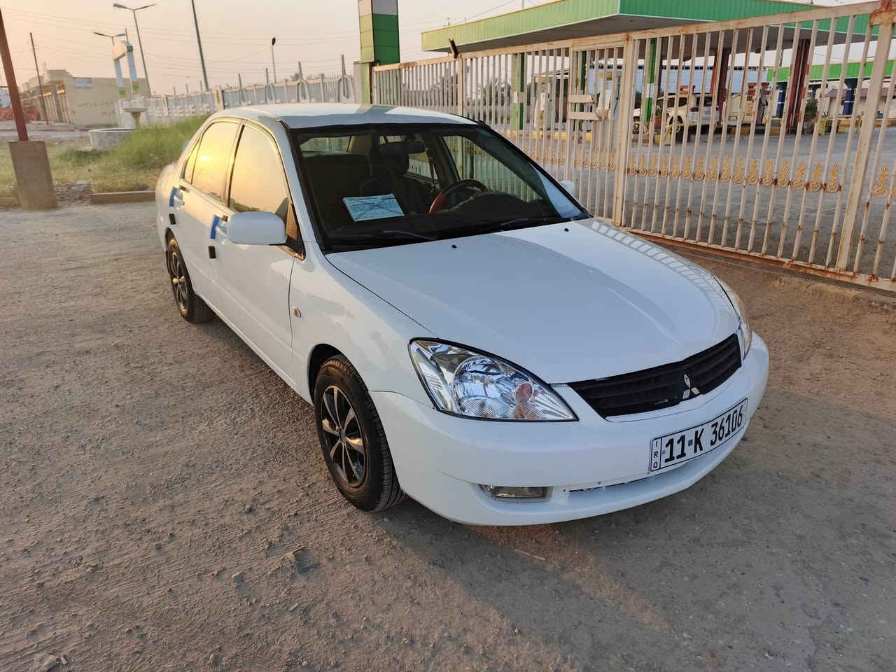 السلام عليكم لانسر موديل 2002  غير عادي فيها مكانات صبغ ابيع حزام ضرره شاملق الامامي تبريد  محرك جديد سياره ما بها اي نقص رقم بغداد انجليزي جديد مكانها ديالى كنعان سعر 52 وفي مجال الاستفسار على هذا الرقم***********
 اخوان انا مكلف بالنشر
