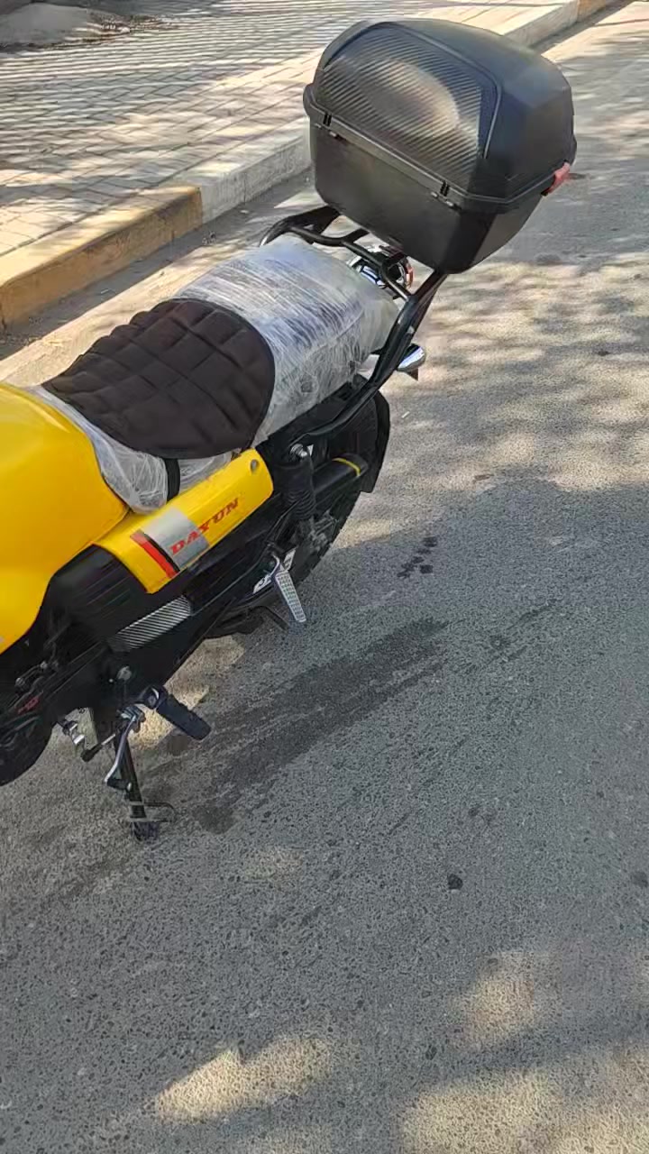 ياالله اسلام عليكم داي وان لاتي موديل23دراجه رقم ادياله انكليزي لوحات 2دراجه كلها بلاديه ماشيه10الف دراجه نظيفه معنه الكلمه مامفتوحه لاتبخير ولا تنقيص عشرط السعر 2400قفل سنويه بسمي امداور شوكت متريد اتصال ***********
