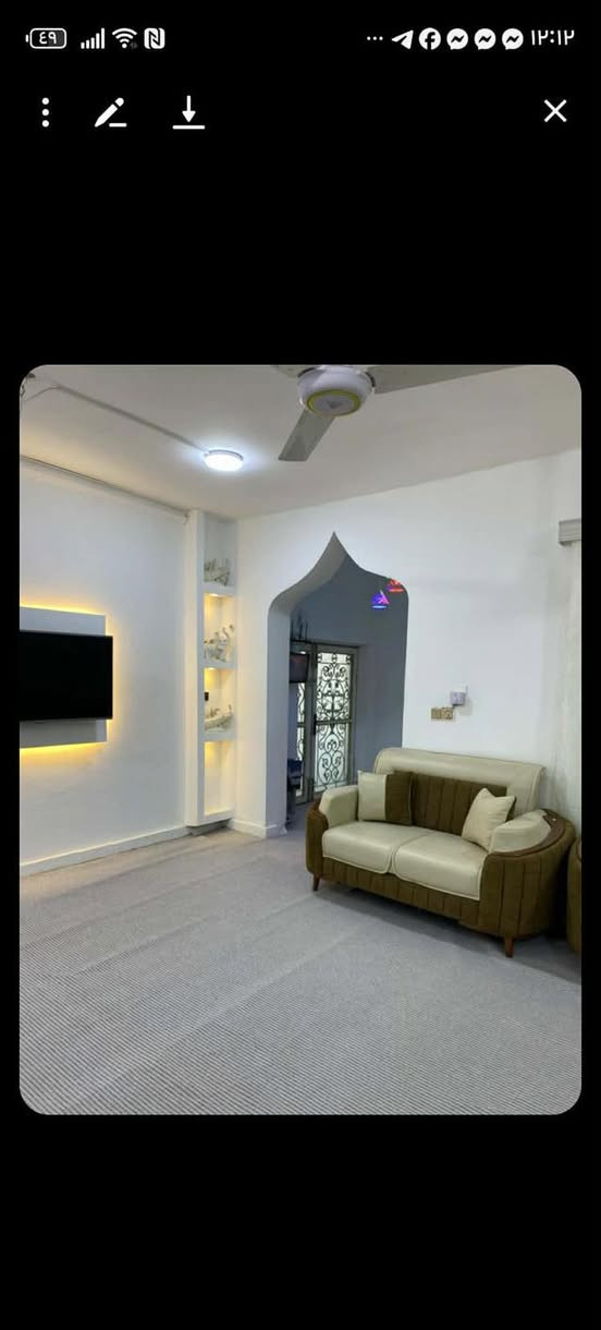 السلام عليكم …بيت معروض للبيع المساحة ٣٣٦م طابقين يحتوي على اربعه غرف نوم واستقبال وكندور ومطبخ و٣ صحيات معاملة طابو كاملة الموقع: ورديه خارج سيف سعد قرب مستشفى الكفيل قريب جدا عن الشارع العام ثالث بيت عن الشارع،،للاستفسار الاتصال على هذا الرقم ***********
