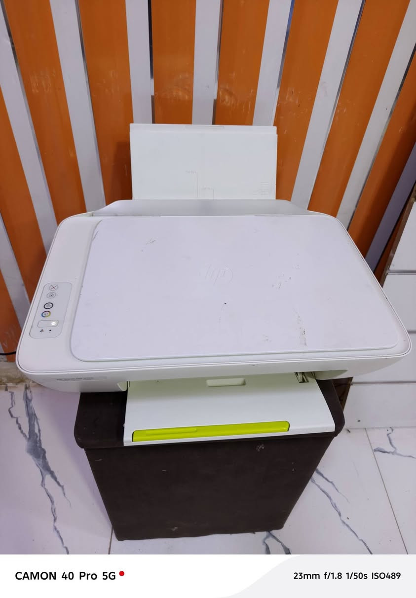 طابعتين للبيع
Brother T300  فحم كهرباء شغال
 HP 2130  تحتاج كاترج فقط


**إذا كنت صاحب هذا الإعلان وتريد حذفه لأي سبب، رجاءا أرسل رسالة إلى الدعم الفني**