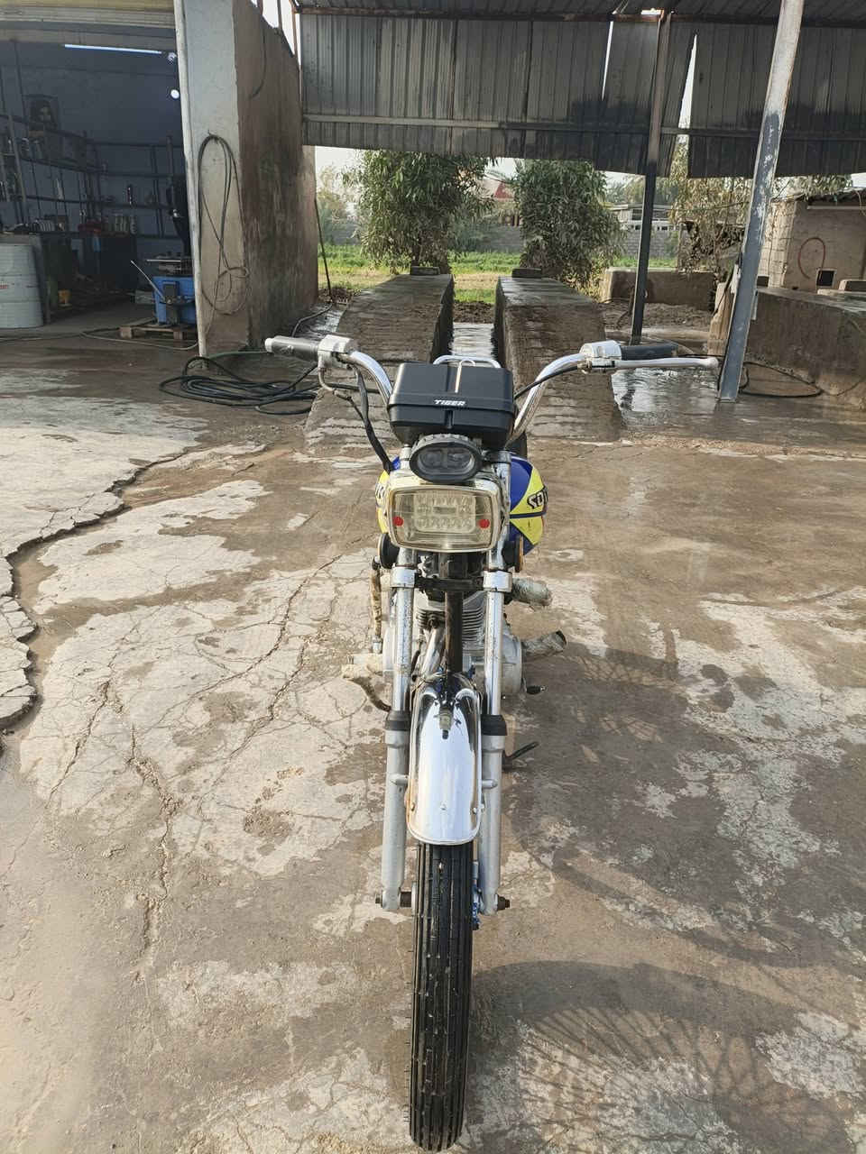 سلام عليكم تايكر موديل 2021 دبلات ورة وكدام جديد تايرات جدد دشبول جديد ما بيهة اي نقص بيها اوراق شرط من اول هندر تشغيل 🔛 السعر 350 وبيها مجال بسيط الرقم ***********
