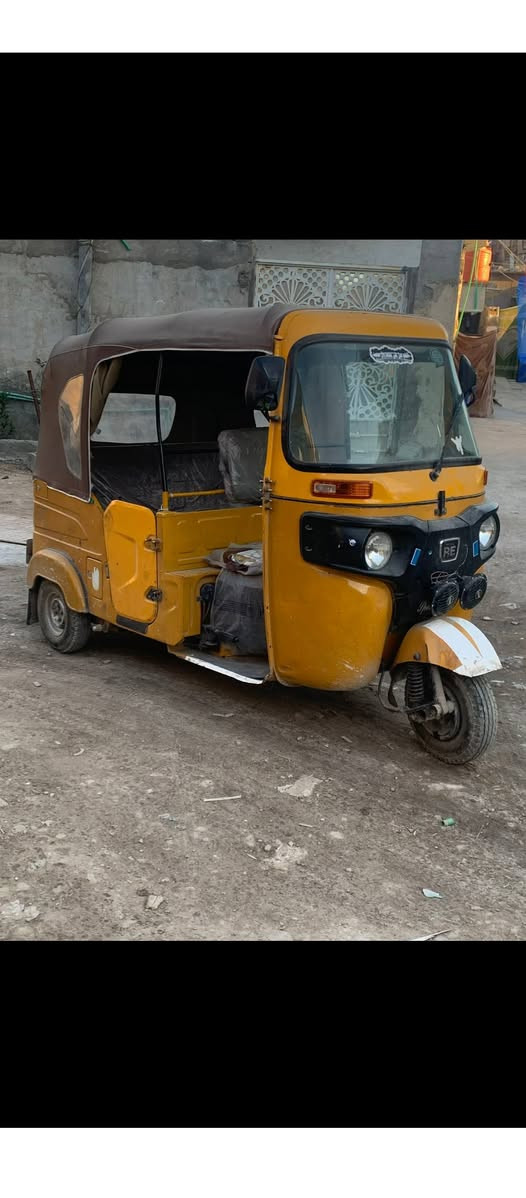 تكتك البيع باجات مديل ٢١مسعجل سعر ٦٦٠٠مكاني القرنه  رقم ***********
