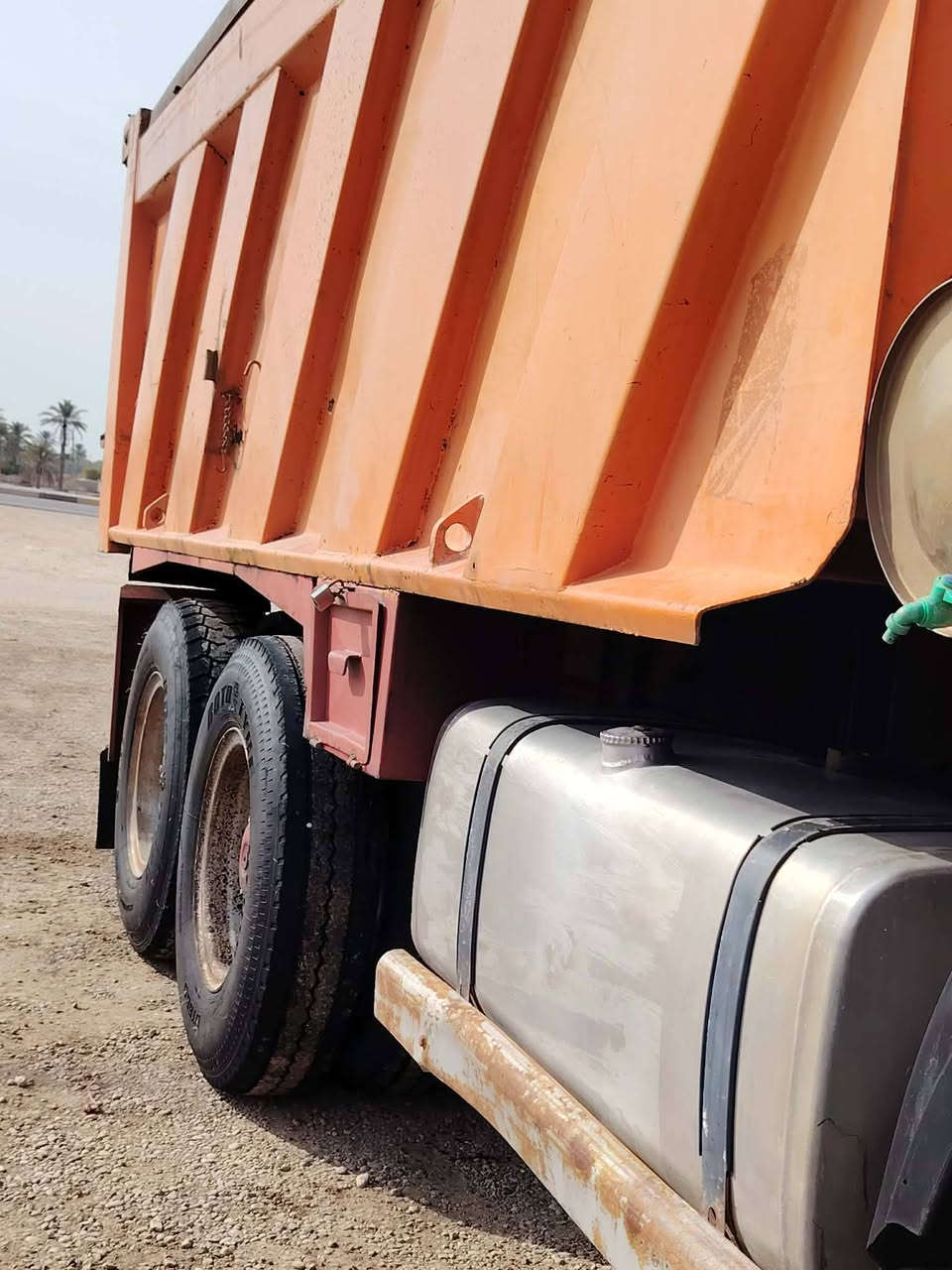 السلام عليكم
البي مارسيدس
 بلادي قلاب  للبيع 
مكينه ٢٨ 
كير ١٦٠ 
مجموعه نص جي اف 
كفاله عامه 
رقم تلفون ***********
مكلف بل نشر
