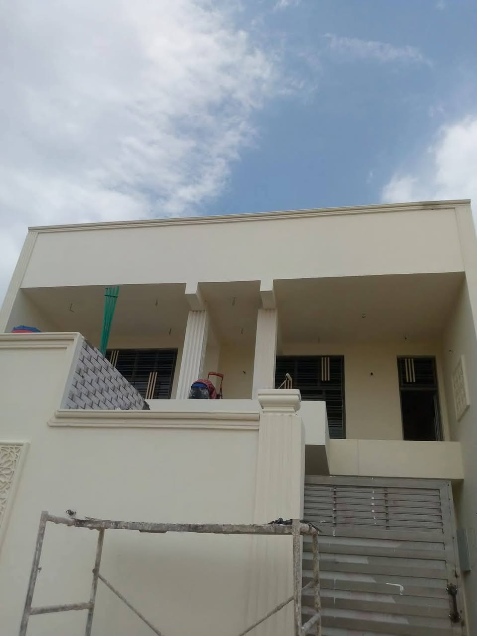 السلام عليكم صباغ وجهيات وحداديه وعمل فلين سقف عمل بديل الرخام وبديل الخشب عمل لوحات جدران عمل اطارات خرجيه عمل سحبات الستفسار مرسلت الصفحه أو الاتصال بل رقم الهاتف ***********
