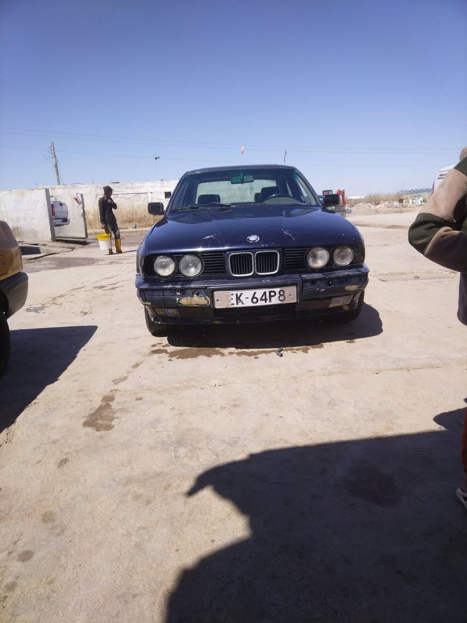 بي ام ٥٢٥ البيع السعر ٣٨ بية مجال لاستفسار *********** انطيك تفصيل الخاص مفتوح بطاين جديده كلشي بية جديد عوزهة صبغ شد بطاين
