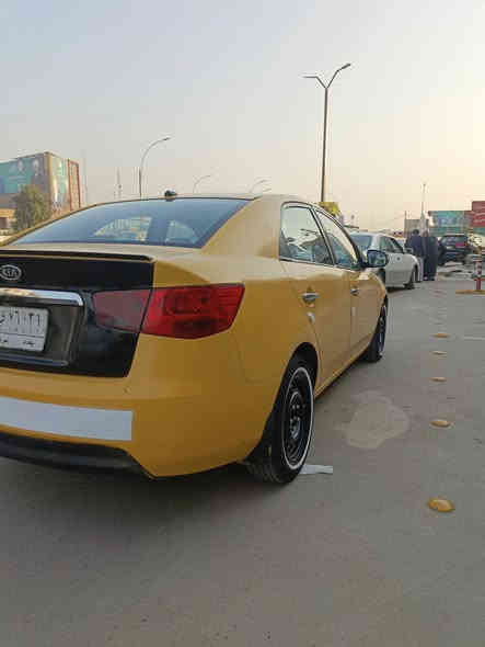 سلام عليكم سيراتو مديل 13بغداد سياره جاهزه مصفره هيه وغرامات مكينه كير حداديه كله 
جديد مكاني بابل شراي يتصل ***********
السعر 80 وبيها مجال
