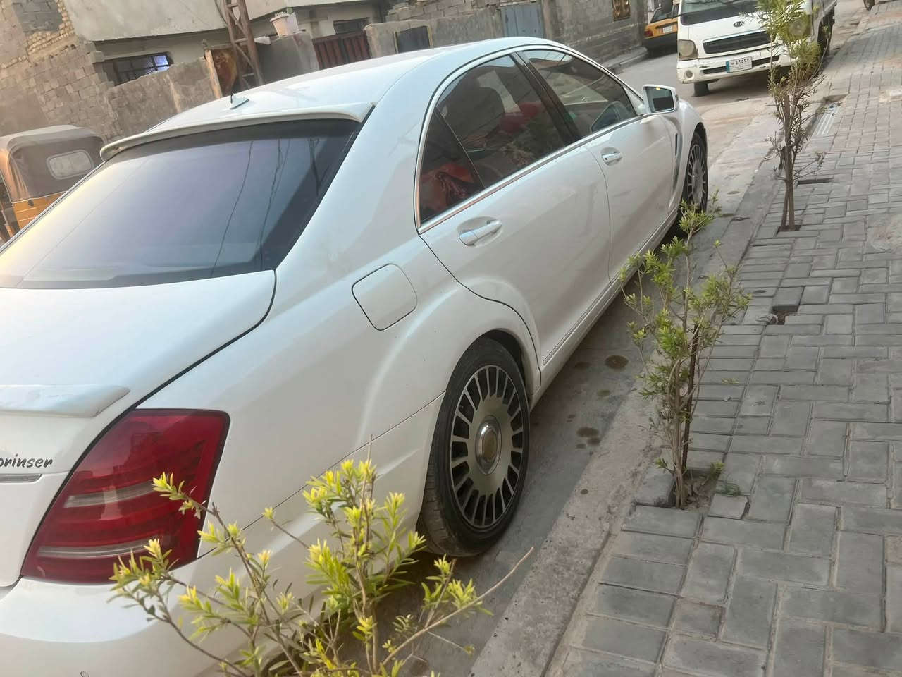 S550  بيبان شفط فول فتحه
صبغ جاملغ خلفي السياره صاعده هزه كامله معامله فقط تدفع كمرك 
موديل٢٠٠٦ بغداد البلديات 
***********
