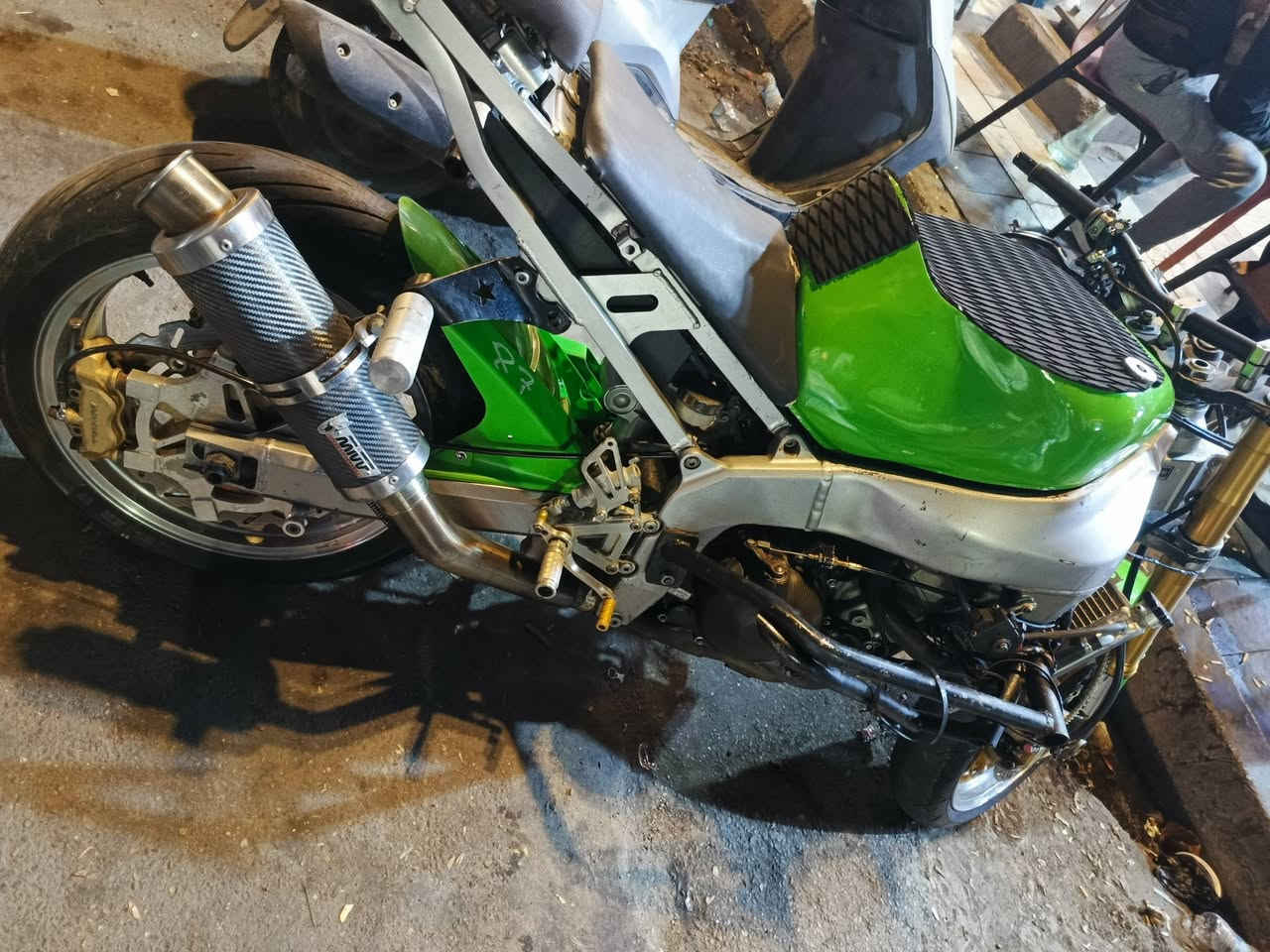 سلام عليكم دراجه كاوسكي لبيع مبدل كور فقط مكاني الكفاح السعر 22 وبيها مجال حك الجيه ***********
