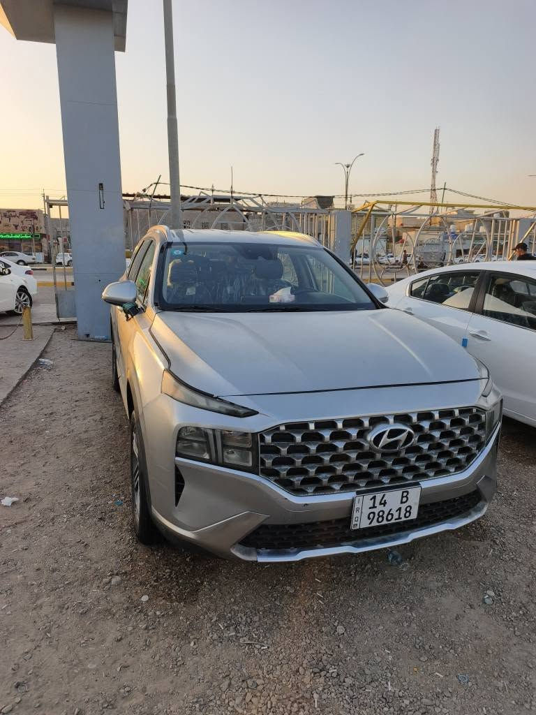 السلام عليكم 
سنتافيا موديل 2023
حادثها جاملغ وبنيد 180 وبيها مجال 
مكلف بل نشر ***********
بيع مستعجل مكلف بل نشر السياره جاهزه واحلا من الصور
