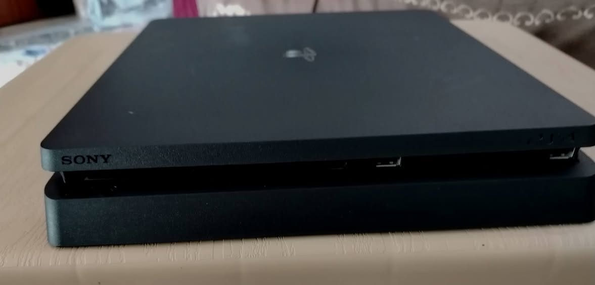 (بسم الله الرحمن الرحيم)
متوفر جهاز بلاستيشن 4 مهكر   لوك ستيكر لا مفتوح ولا مصلح اخو الجديد ريجن ياباني كدام عينكم شوفو نضافته كلش مرتب  جهاز يجي كامل ملحقاته الاصليه..
دبل جوستك واحد اصلي مال جهاز وثاني تجاري. مساحة تخزين  500  يعني نص تيره بي. 7.العاب كدامك شوفوهن. نظام جهاز 10.70 قابل لتعديل تهكيره قرص يعني دتخل عل قرص حته ينفتحن العاب
سعر. 300
مكاني دوانيه الحمزه شرقي
ملاحظة// رجأاآ رجأاآ مو شراي لا يتعبني فدوة
روحلكم.. الخاص مفتوح


**إذا كنت صاحب هذا الإعلان وتريد حذفه لأي سبب، رجاءا أرسل رسالة إلى الدعم الفني**