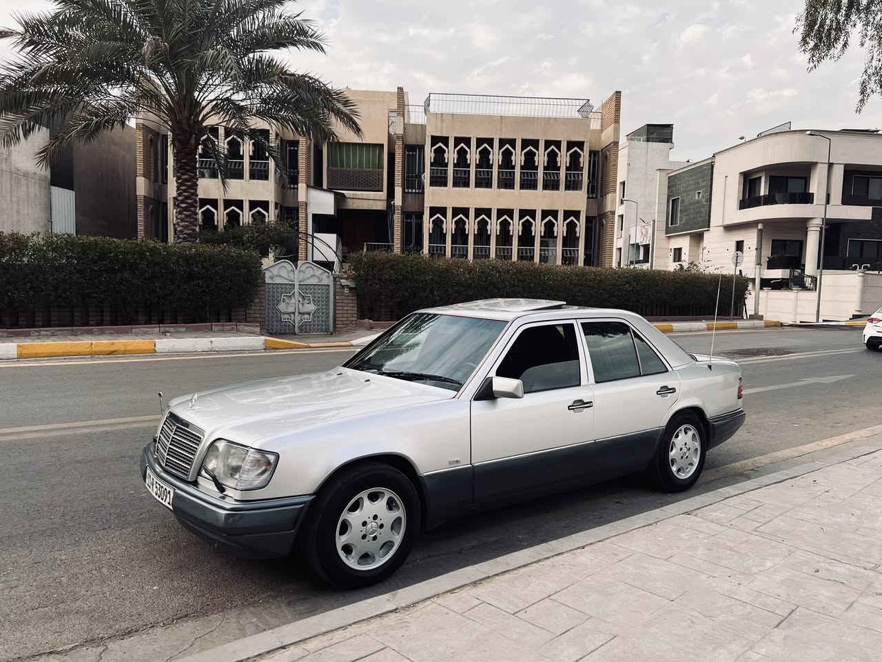 سلام عليكم للبيع بيبي شبح موديل ١٩٩٢ السيارة جاهزه و نضيفة
السعر ١١٠ 
للتفاصيل ***********
