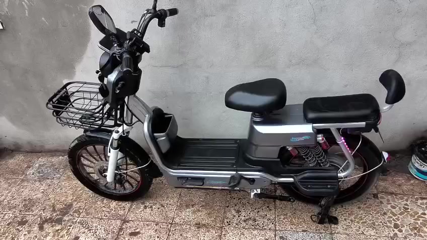 السلام عليكم بايسكل شحن للبيع مابي اي عطل فول مواصفات مكاني حي الانتصار شارع 30 يم جامع مسجد للمجيد 
رقمي ‏‪***********‬‏ السعر خاص او اتصل عل رقم
