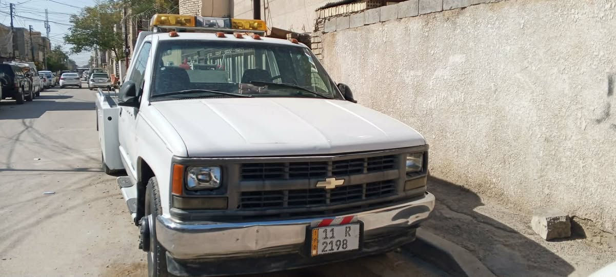 السلام عليكم
بهبهان 1996 بلادية بدون صبغ سيارة جاهزة

عنوان بغداد البياع 

هاتف ***********
