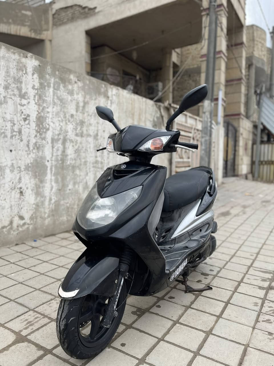 السلام عليكم سكنس فحل نوزل دراجه بلاديه مكينه وكفرات السعر 900 وبيها مجال مكان مدينه الصدر الرقم ***********
