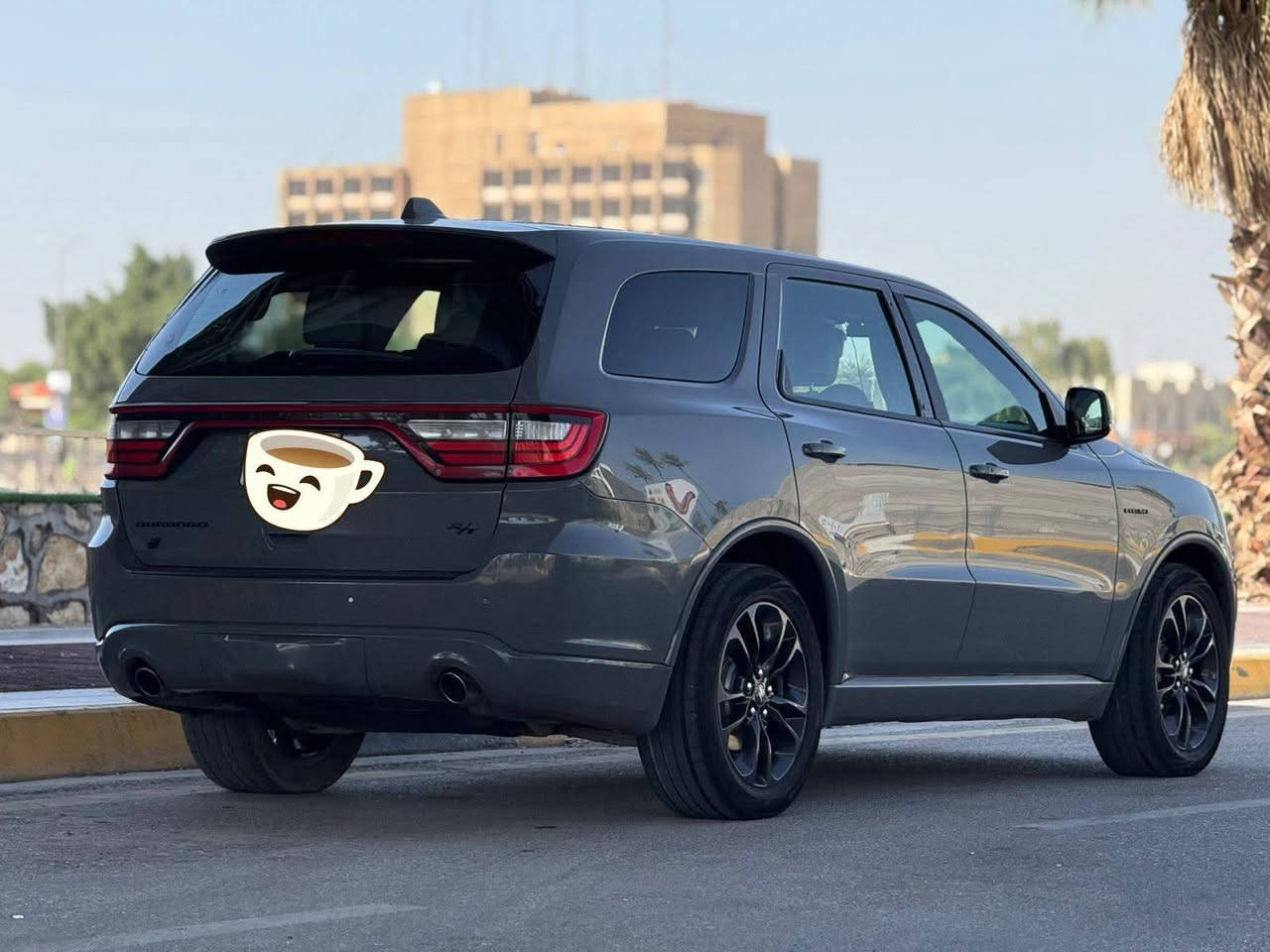 دودج دورنكو RT فول مواصفات للبيع 

موديل: 2022 – اللون: سمنتي المميز 
المحرك: المرغوب HEMI 5.7 V8 – وارد أمريكا

 الحالة: حادث خفيف ( حافة البنيد وتم تبديل بنيد ) 
ملاحظة ( جميع الايرباكات سليمه ) 
السيارة نظيفة جدًا وبدون أي نقص.
 المواصفات: 
بصمة تشغيل و تشغيل عن بعد مع أبواب و صندوق بصمه
كشنات جلد كهربائية الاماميه مع خزن وضعيات سايق 123
تبريد + تدفئة للكشنات الاماميه مع كشنات خلفيه تدفئه 
ستيرن كهربائي + تدفئة + شفتات 
كشنات منفصل vip 
سكان ( - + ) 
شاشة كبيرة مع نظام ملاحة وخرائط و كار بلي 
رادارات توقف ذاتي 
وضعيات قيادة (Eco / Sport)
تشغيل عن بعد مع تبريد 3 قطع 
صندوك كهربائي مع نظام الدفع الرباعي (4x4) 
حساسات خلفية + نظام مانع انزلاق
لايت LED زينون مع لد اشاير 
أبل كاربلاي + AUX + USb
شحن لاسلكي
ملاحظه بسيطه يوجدا بارد بسيط في جاملوغ خلف سايق بسيط جدا
مسافه مقطوعه 74 mi 
رقم بغداد تحويل مباشر 
 الموقع: ديالى الوجيهيه رقم السيارة بغداد 
*********** 
*********** سعرهه325بيهه مجال بعقوبة, ديالى
