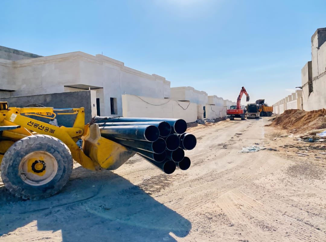 يالله 
باشرت الشركة بعمال البنى التحتية (المجاري) في مجمع مجمع الصادق السكني - Al-Sadiq Residential Complex

@الجميع
***********
