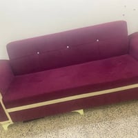 عندي هذه التخم ( وحده ثلاثية و وحده ثنائية واثنين كراسي)  مستخدم للبيع...